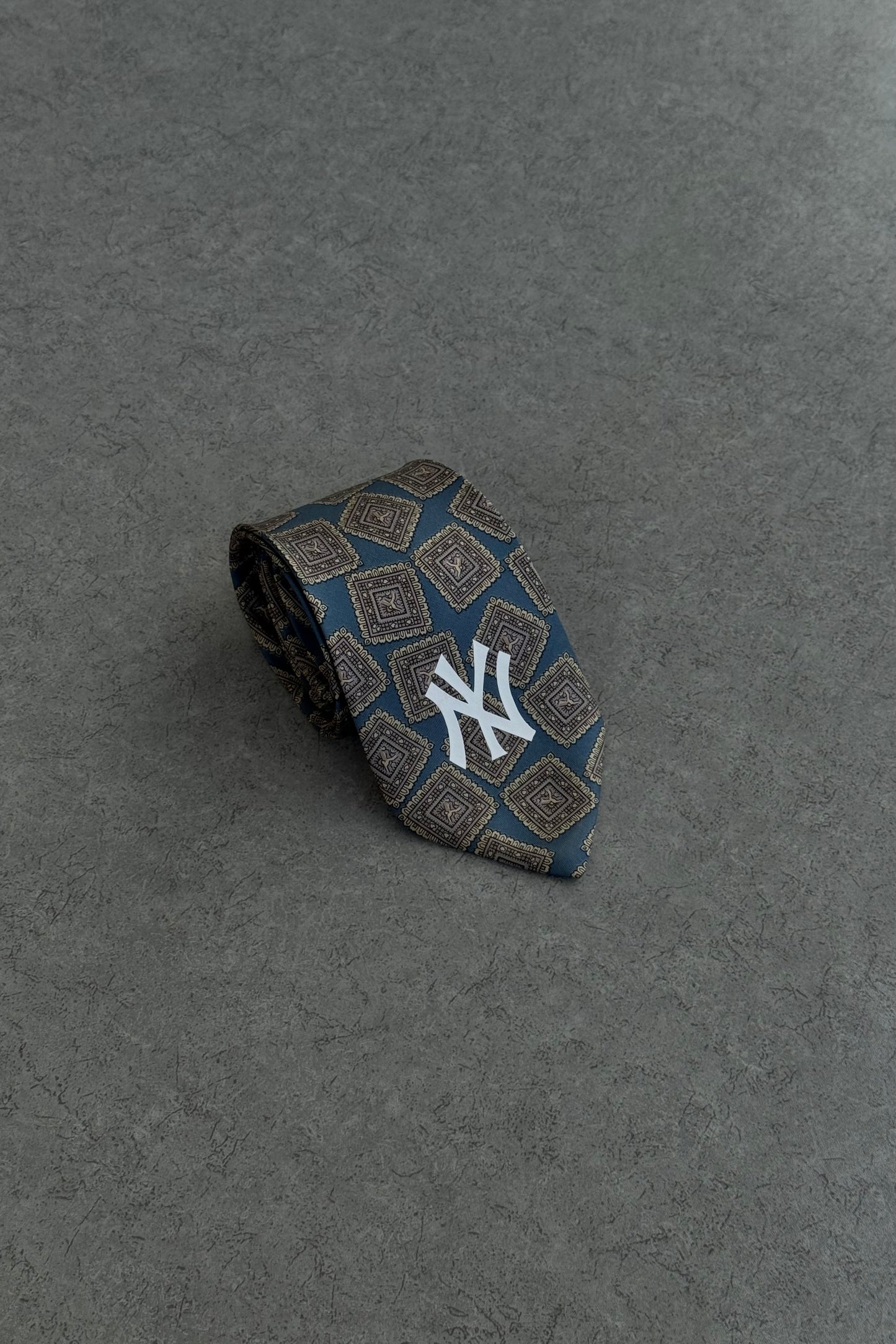 NY Yankees tie