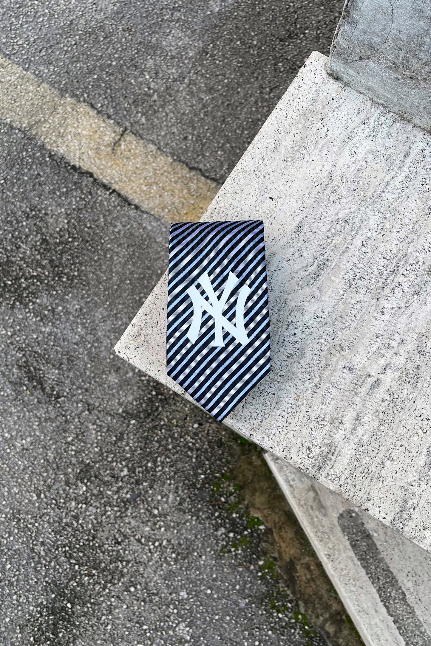 NY Yankees tie