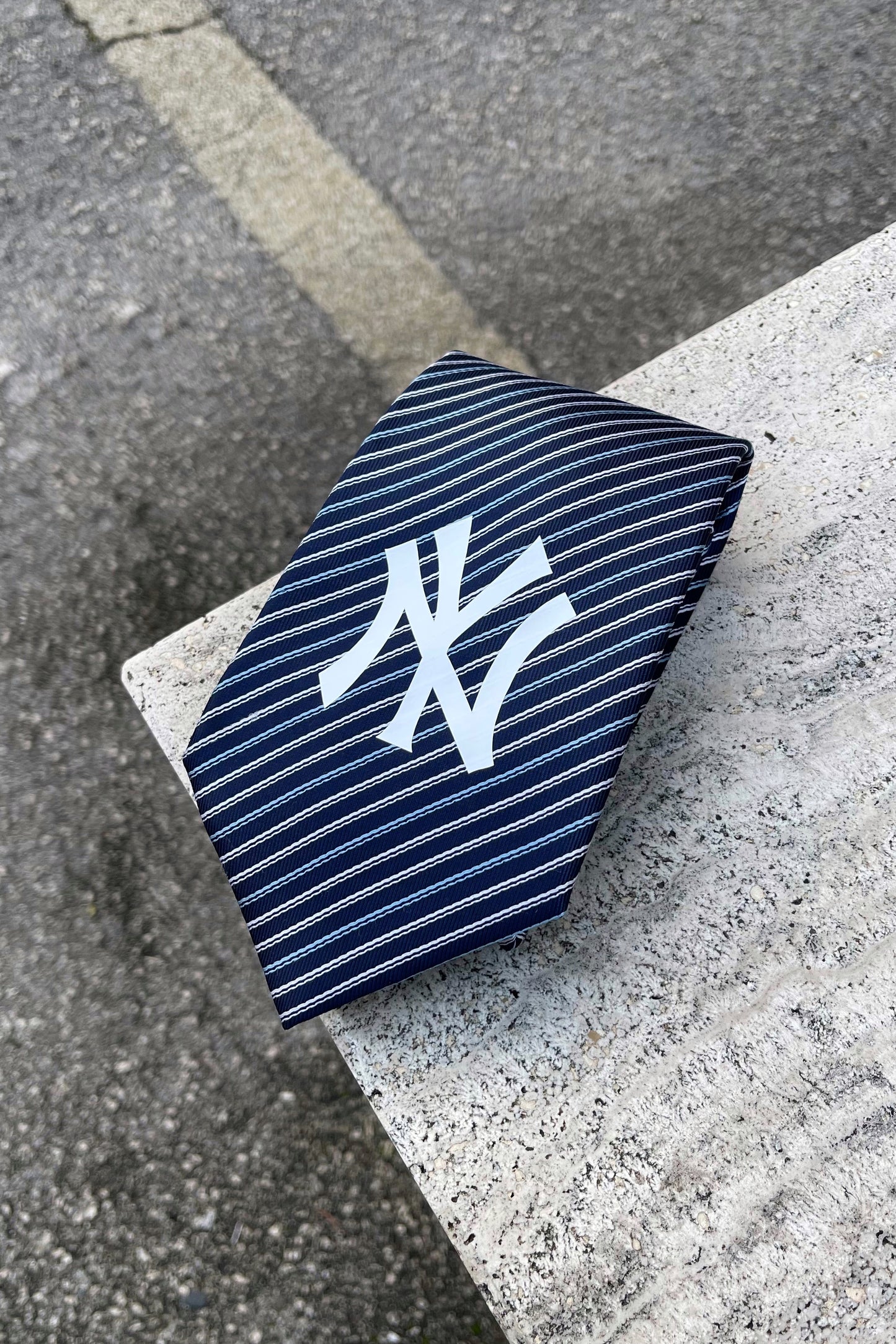 NY Yankees tie