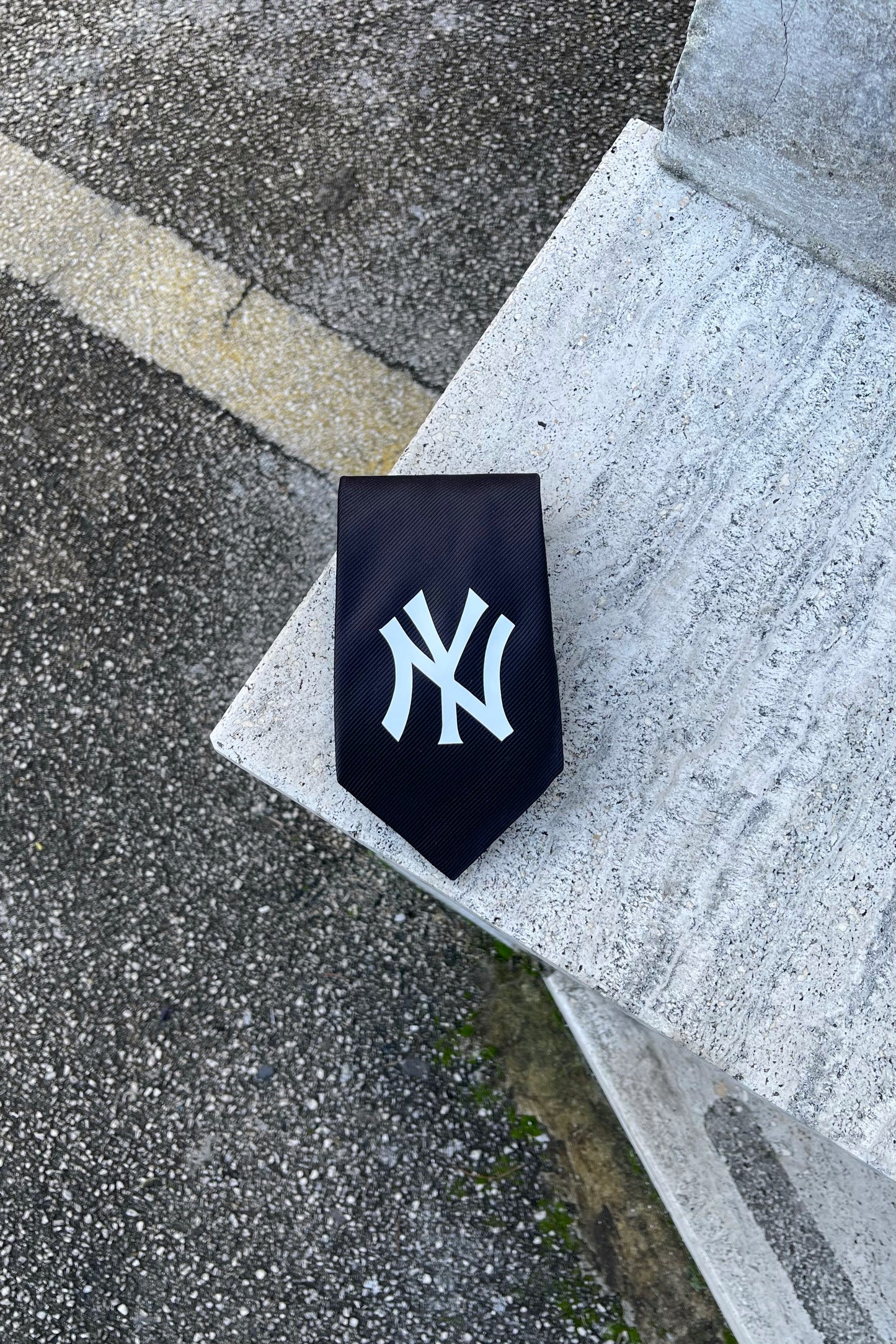 NY Yankees tie