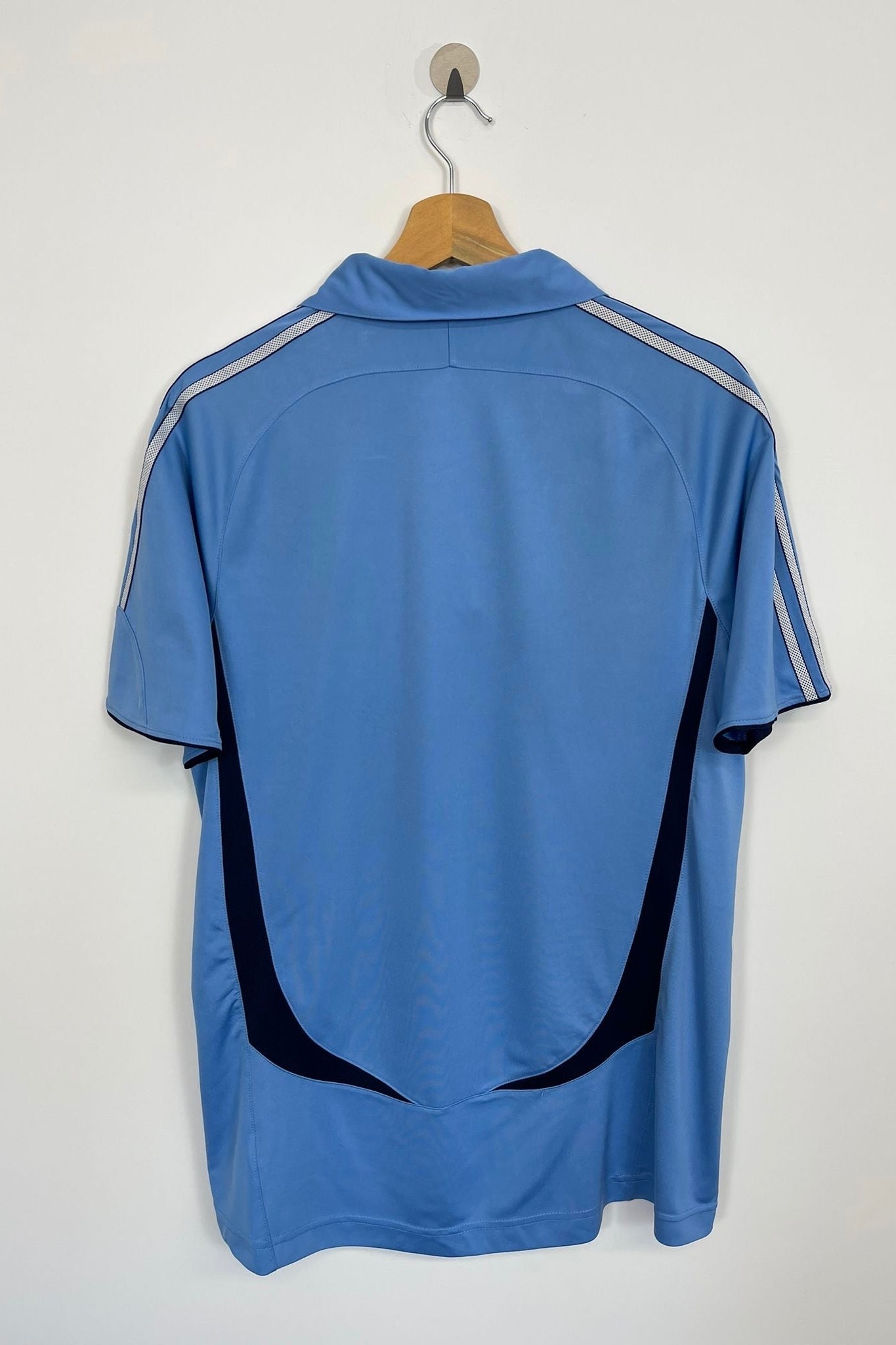 Adidas T-shirt