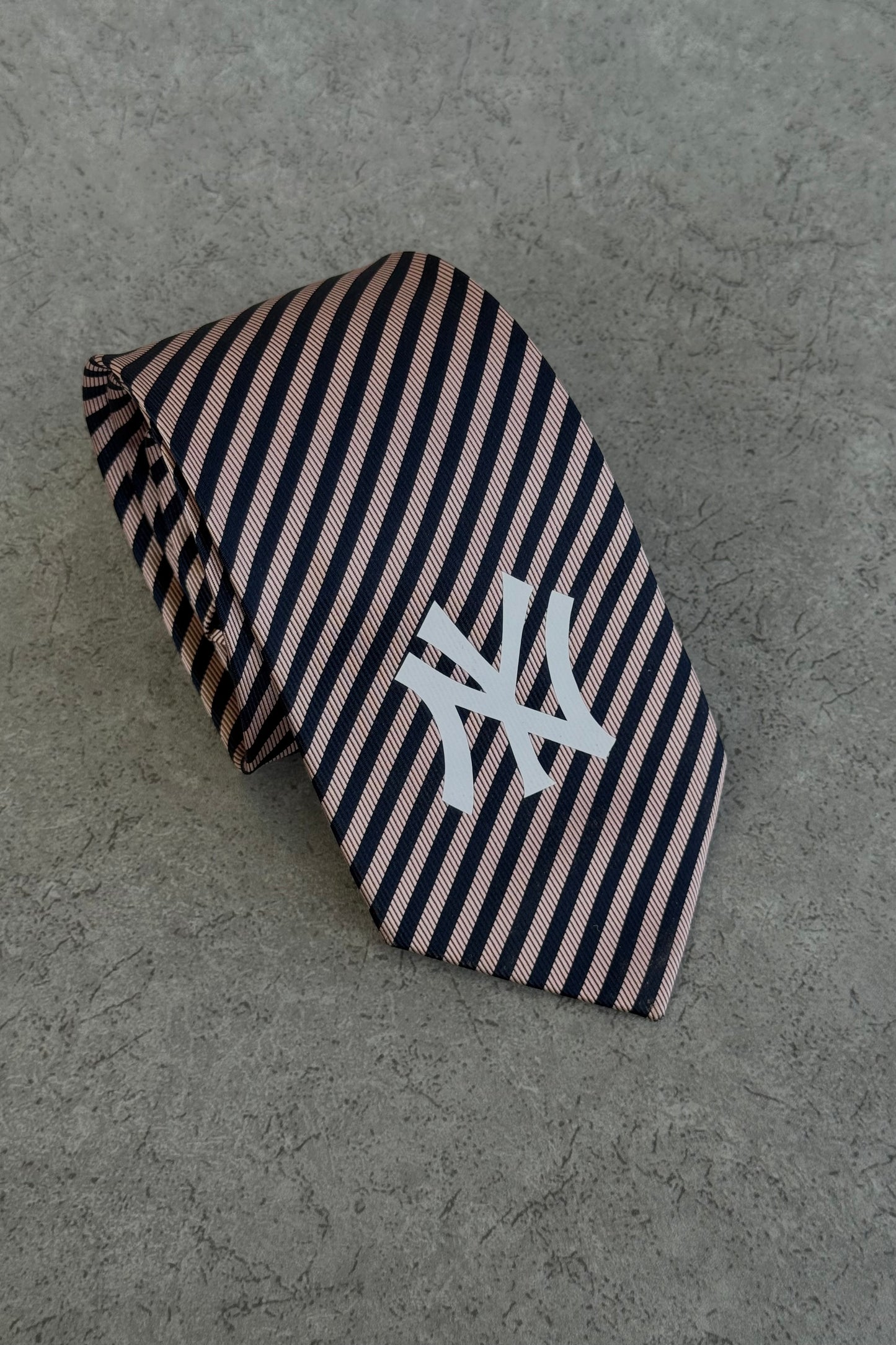 NY Yankees tie