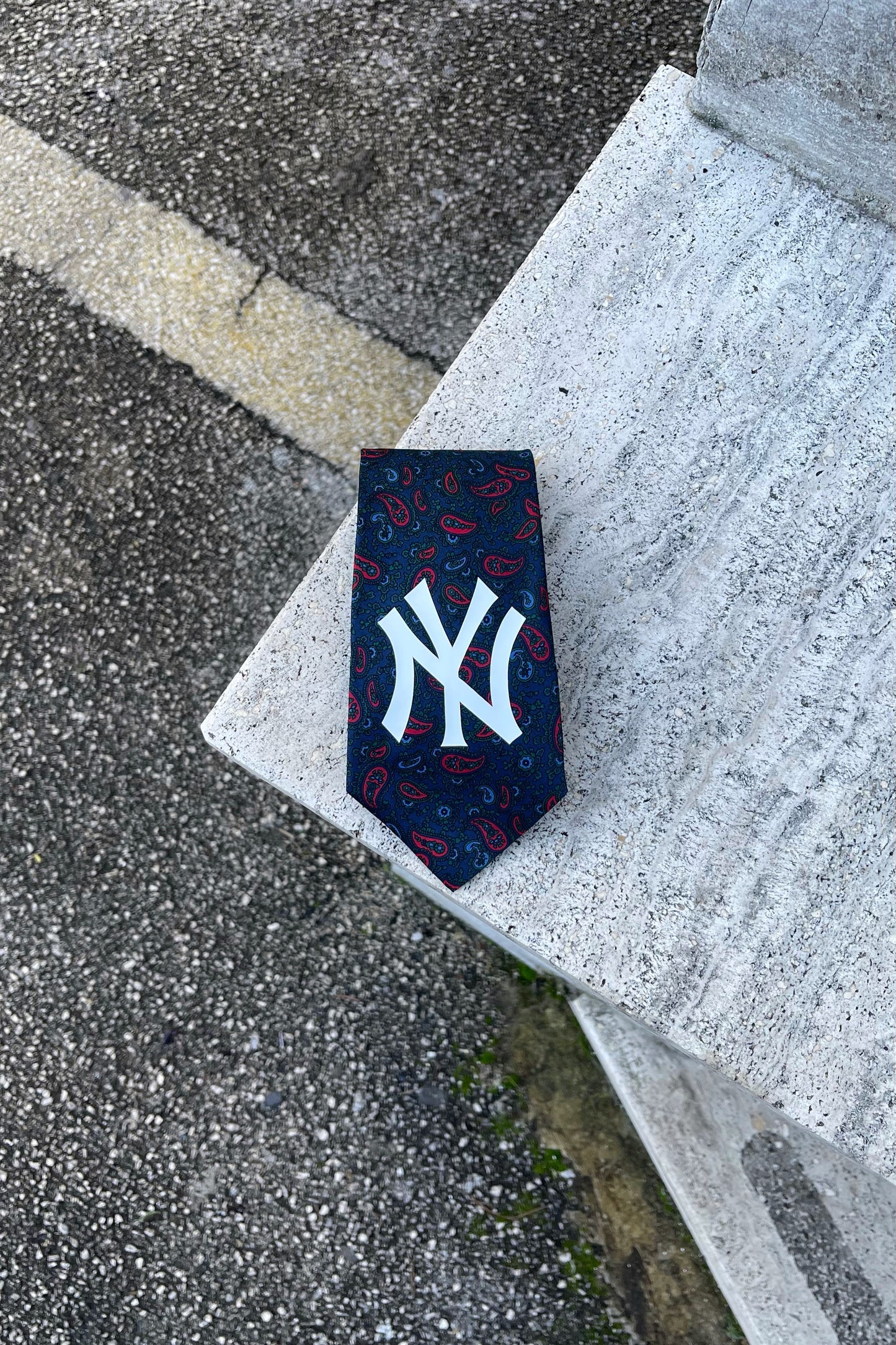 NY Yankees tie