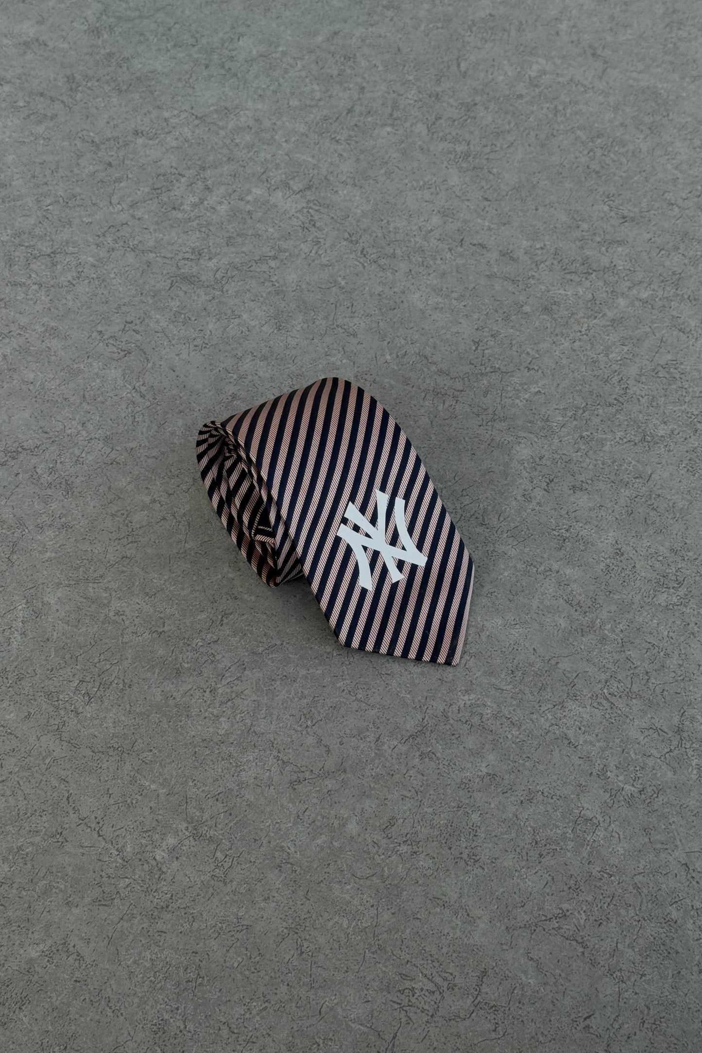 NY Yankees tie