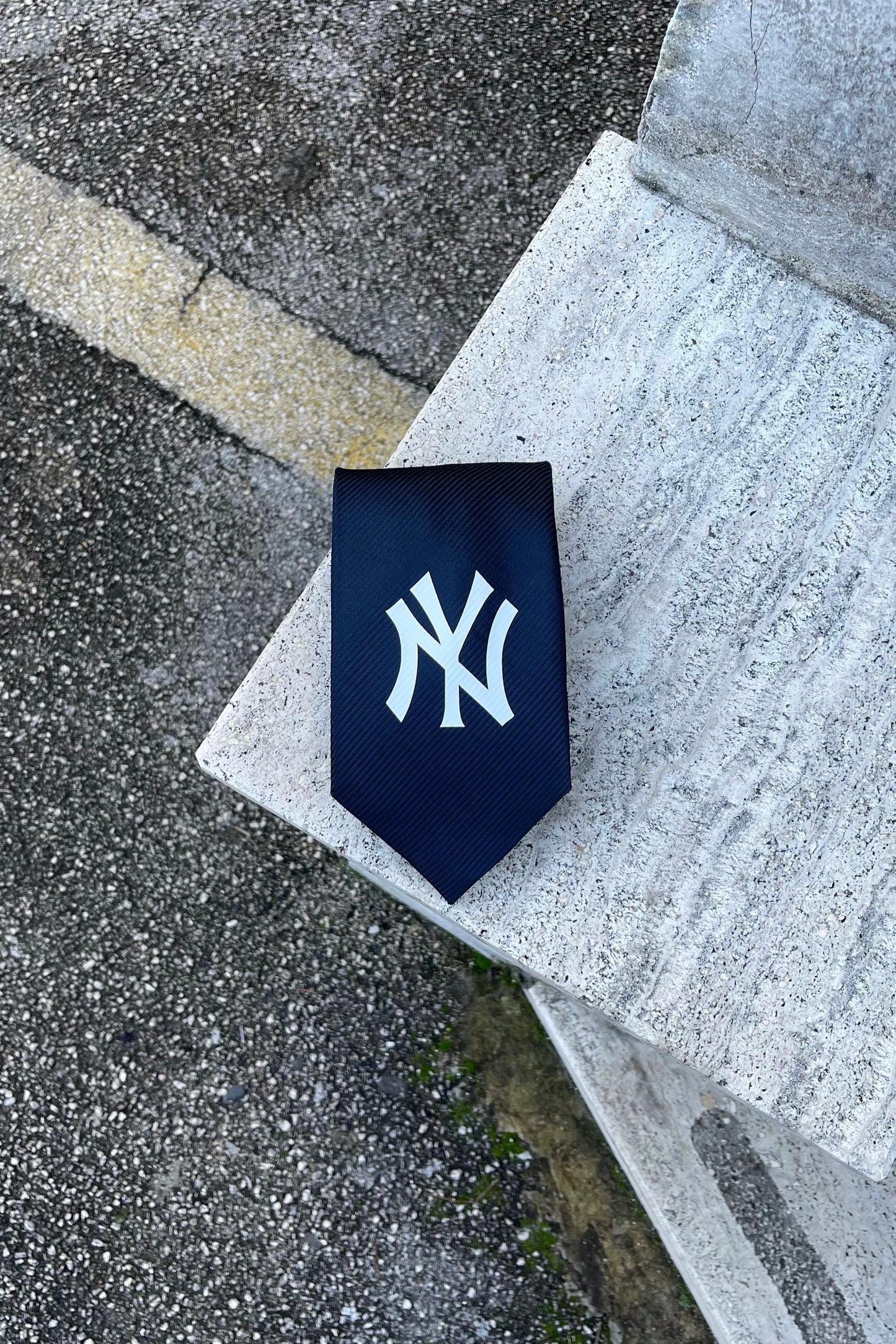 NY Yankees tie