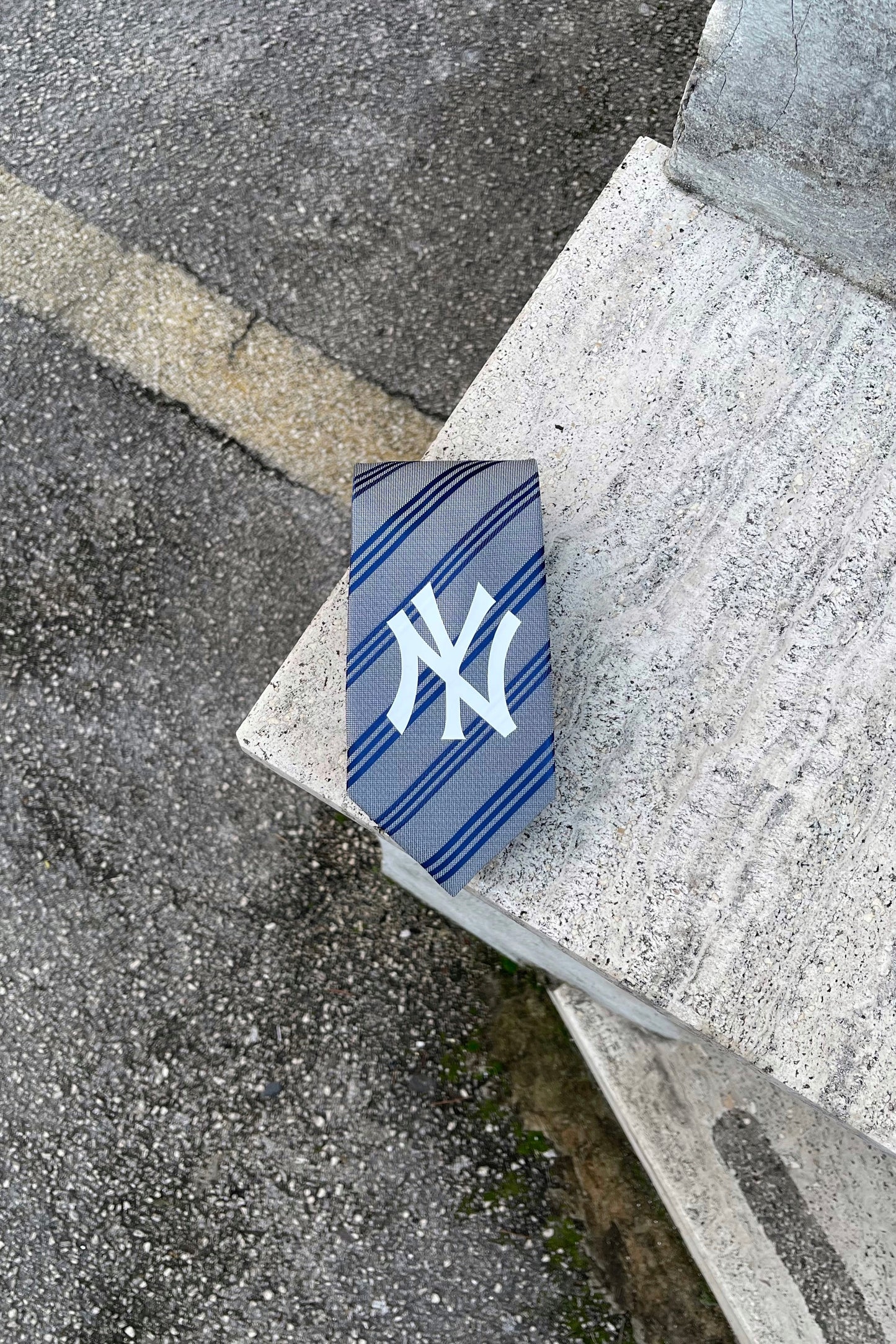 NY Yankees tie