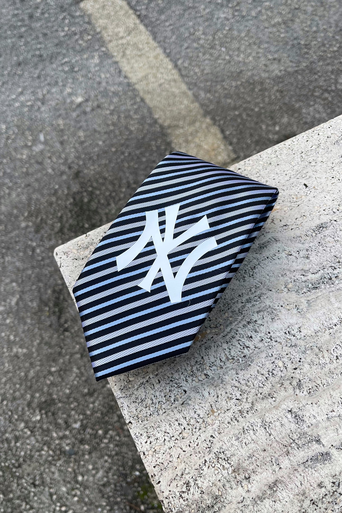 NY Yankees tie