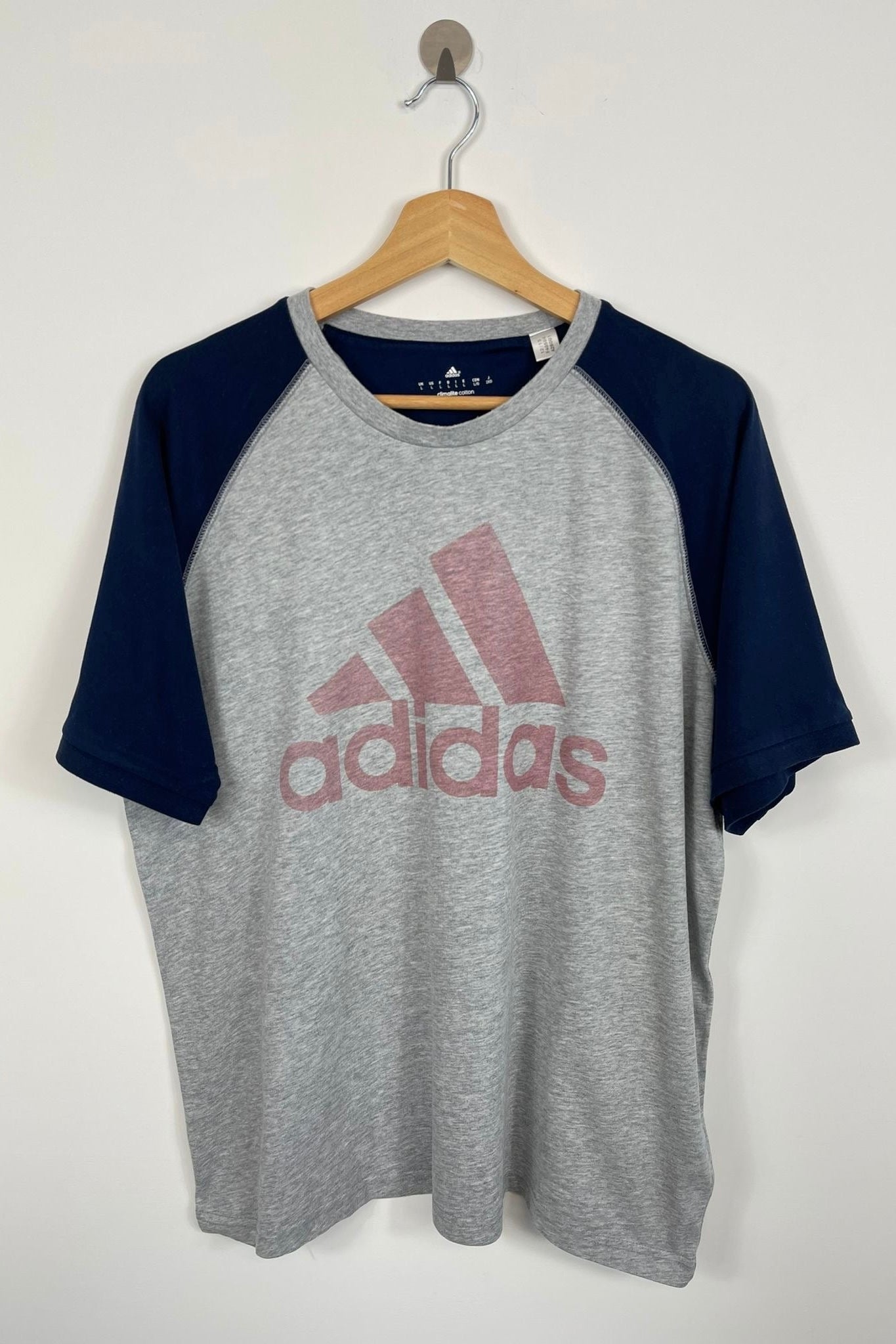 Adidas T-shirt