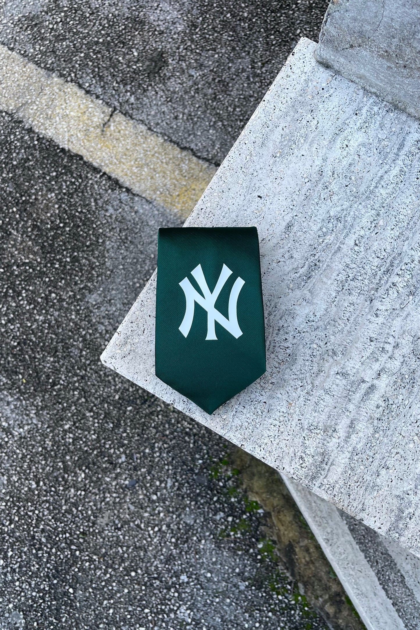 NY Yankees tie