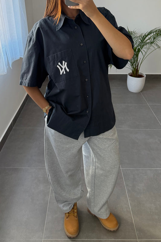 NY Yankees Shirt - L